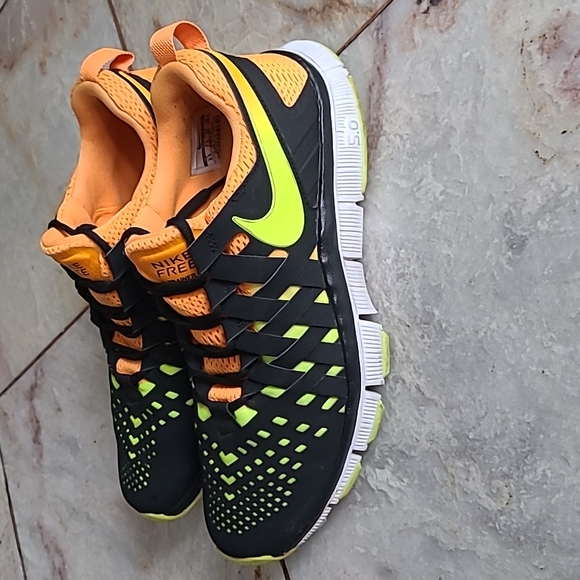 Nike Free 5.0 Shoes - Picture 4 of 7